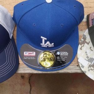 Eea hats...please pay for shipping. ..$4.99...you